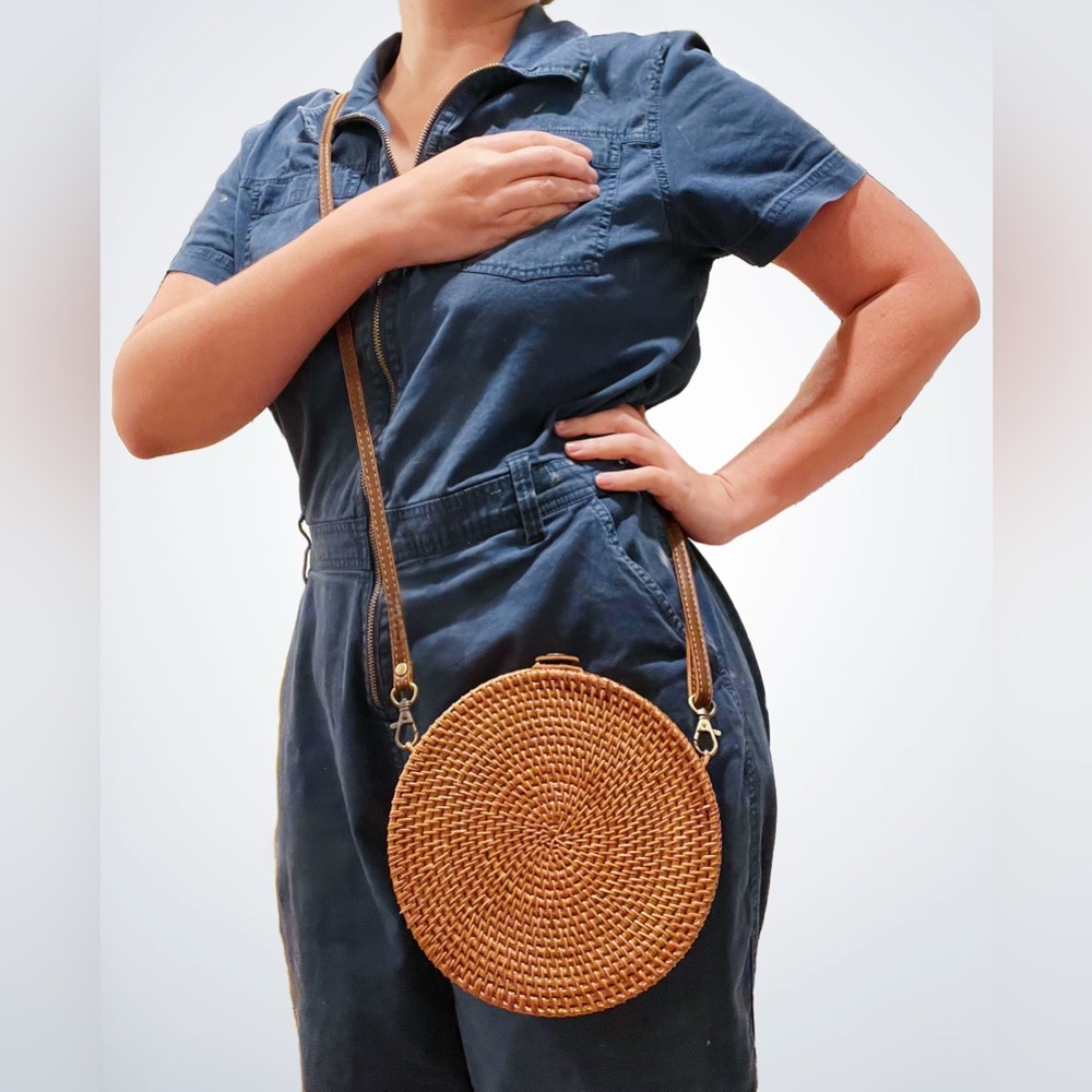 Rattan & Leather Circle Purse